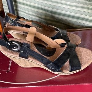 Born Black Wedges Size 10 NWOB